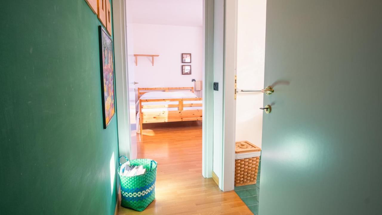 The Zodiac Apartment - Italian Homing 시르미오네 외부 사진