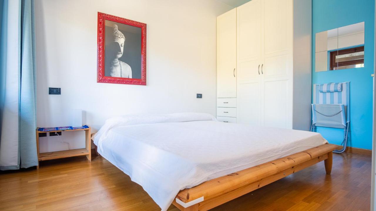 The Zodiac Apartment - Italian Homing 시르미오네 외부 사진