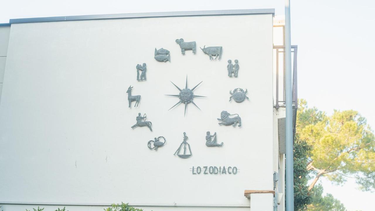 The Zodiac Apartment - Italian Homing 시르미오네 외부 사진